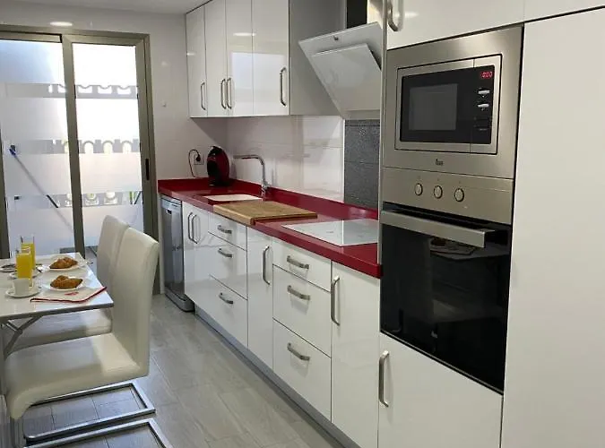 1a Linea Con Piscina Nuevo * 쿠엘라